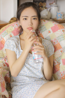 就去吻就去色